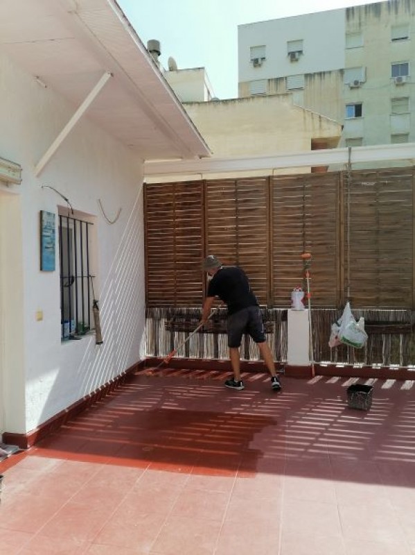 Ancient roof terrace on apartment block in Alicante city centre gets new lease of life