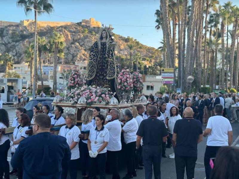 Impressive procession in Aguilas as the Virgin is paraded around town