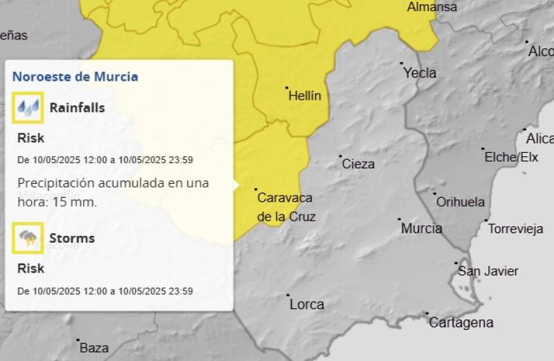 Hailstorm forces road closures in northern Murcia