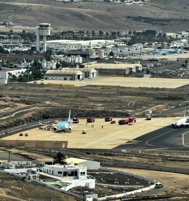 Bomb scare on flight from UK to Lanzarote sparks major security operation
