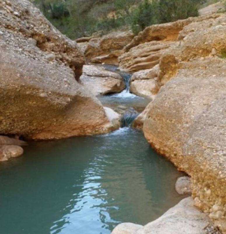 9 natural swimming pools in inland Murcia!