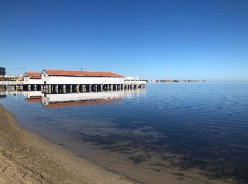 Book your springtime break at La Encarnación tourist apartments on the seafront in Los Alcázares